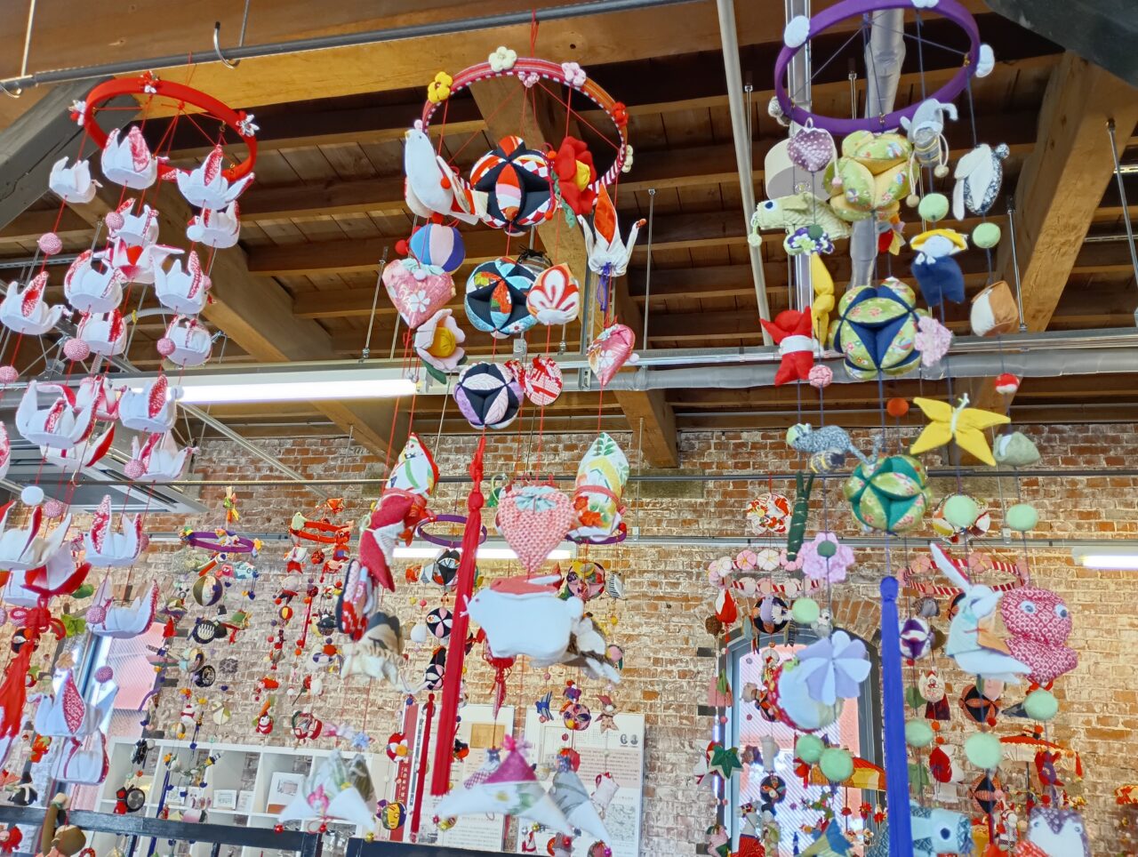 2026レンガ倉庫吊るし飾り展